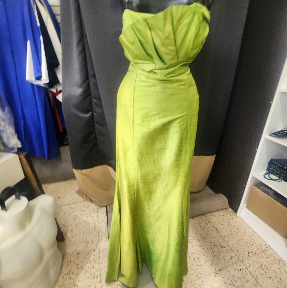Prom Dress. Arthur Caliman. Green